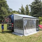 Cerramiento con paneles laterales y frontal Privacy Room 300 H3 F80  Magnets de Fiamma